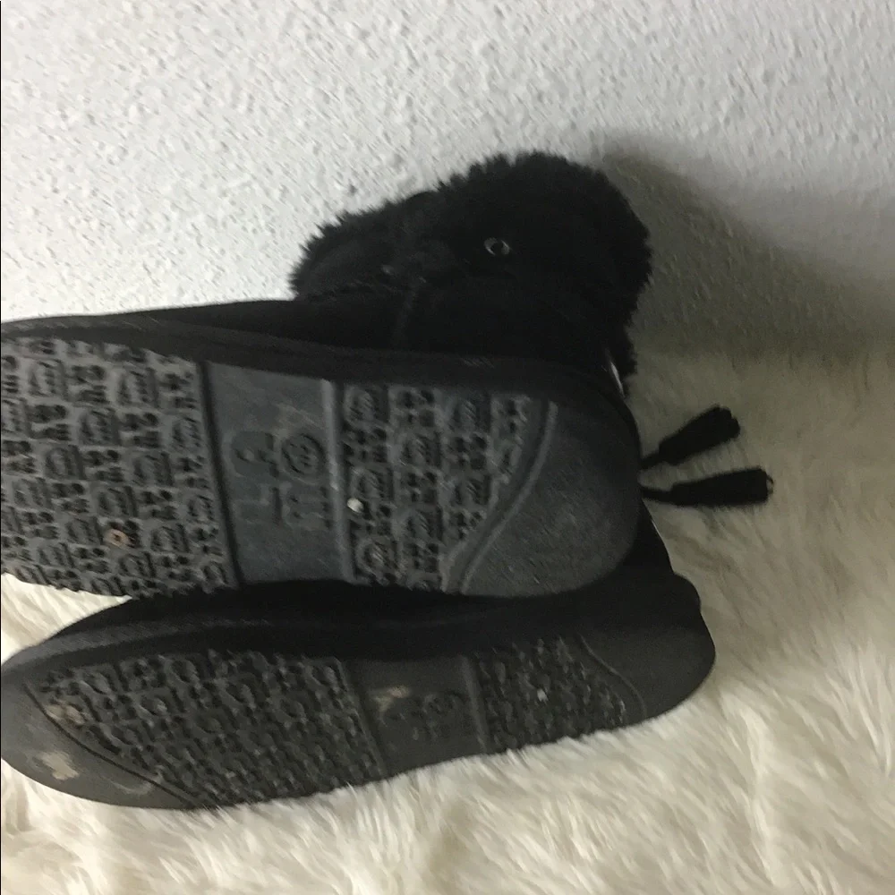 Lamo black suede winter boots size 6
